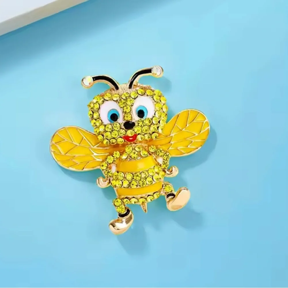 Cute Bumble Bee Brooch – Rhinestone Gold Statement Jewelry - Picture 6 of 8